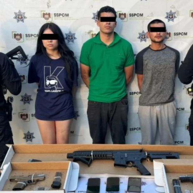 Persecución Termina con Tres Detenidos y Aseguramiento de Armas en Tijuana, BC